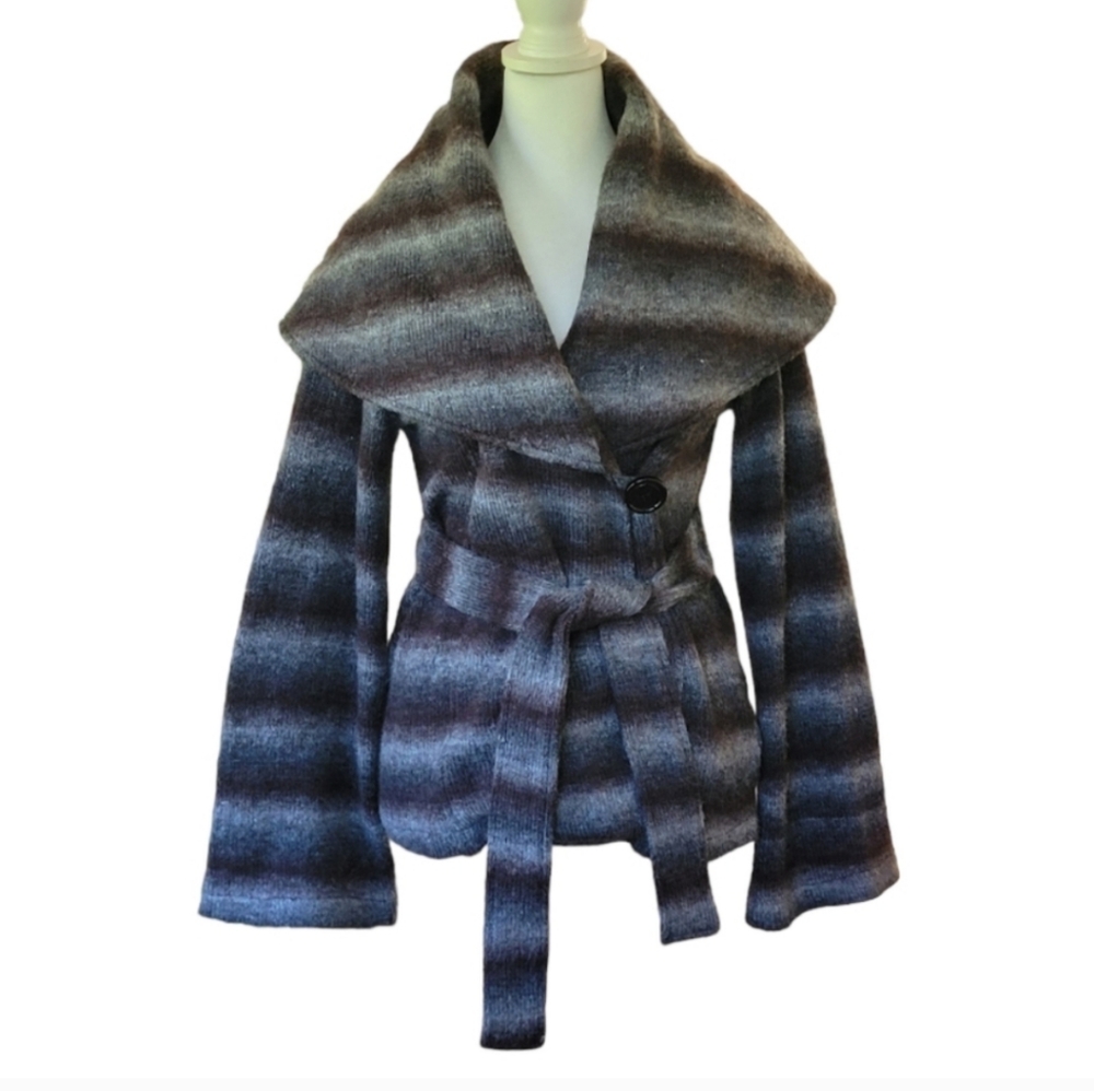 525 America Stripped Jacket with Large Collar and Belt Medium